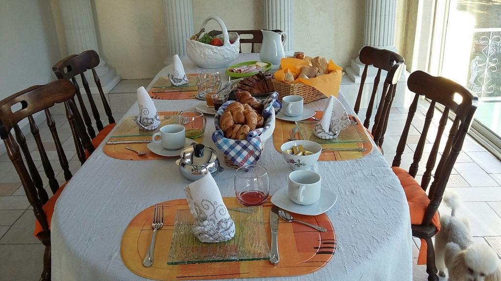 Domaine De Bailheron Hotel Béziers Quarto foto